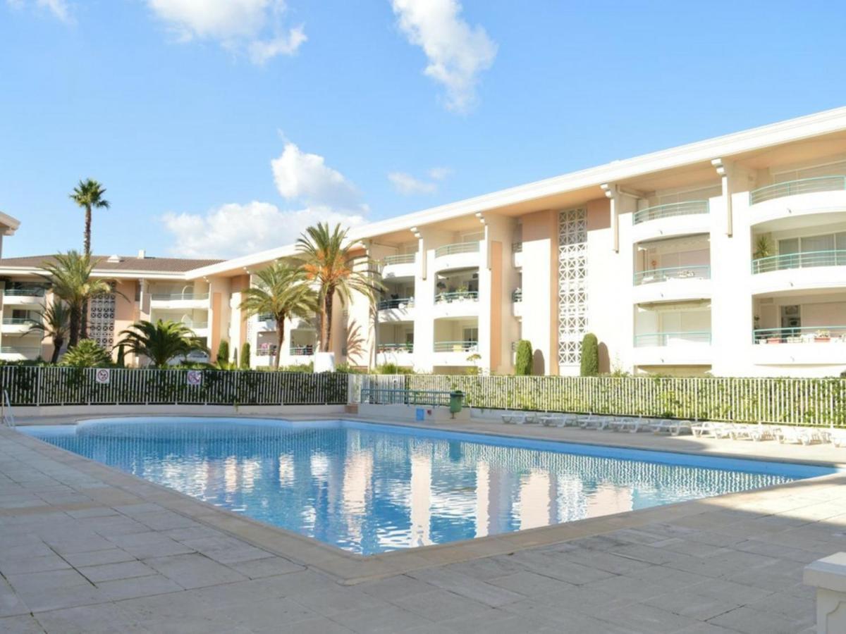 Frejus: Appt 2P, 5 Pers, Piscine, Plage A 150M, Parking, Animaux Ok - Fr-1-226A-357 외부 사진