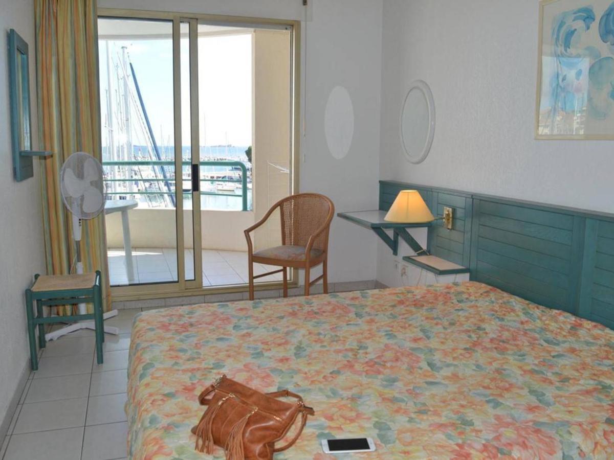 Frejus: Appt 2P, 5 Pers, Piscine, Plage A 150M, Parking, Animaux Ok - Fr-1-226A-357 외부 사진
